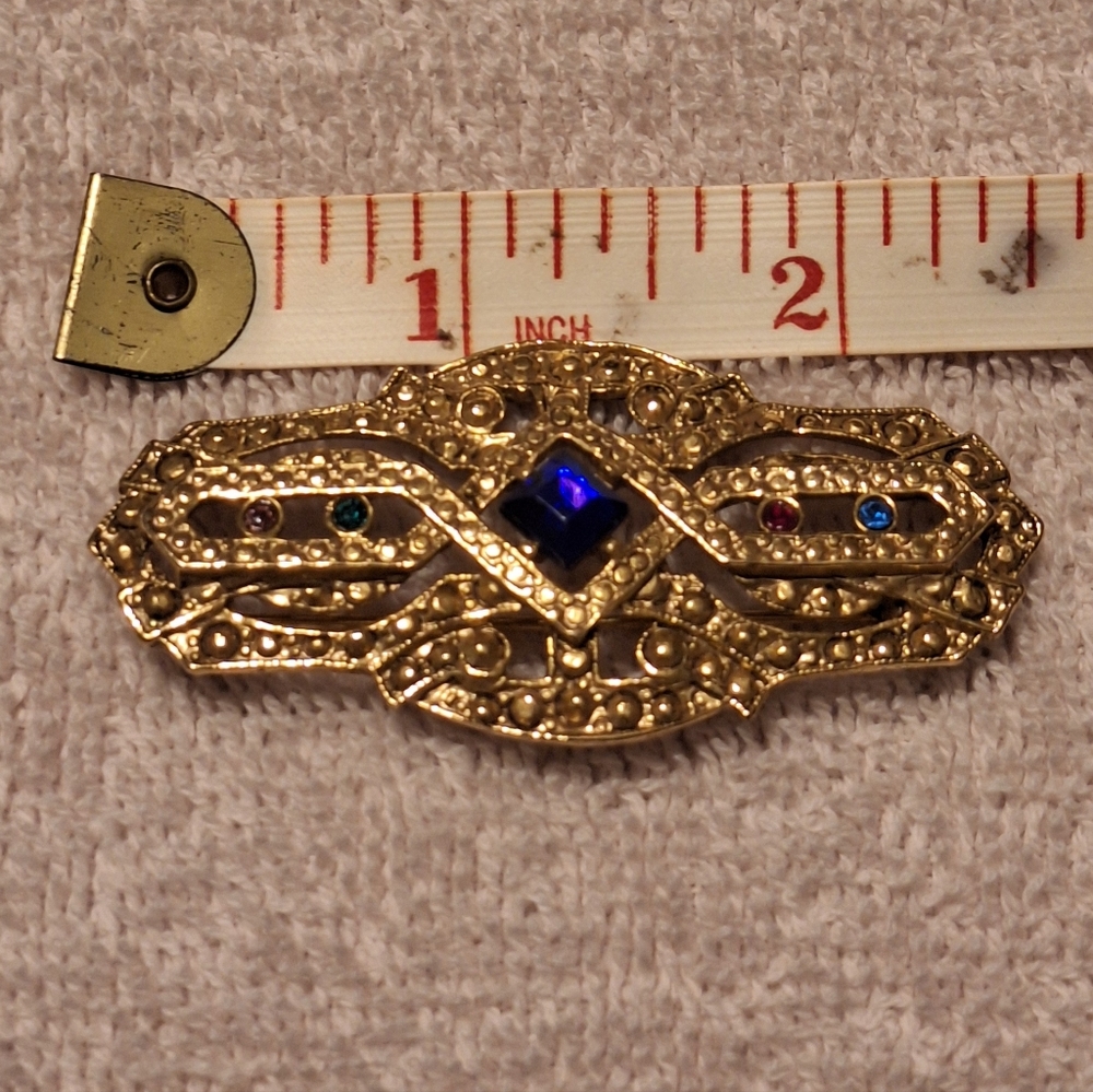 Vintage Gold Brooch with a Blue Gemstone Centerpiece. - Picture 1 of 8